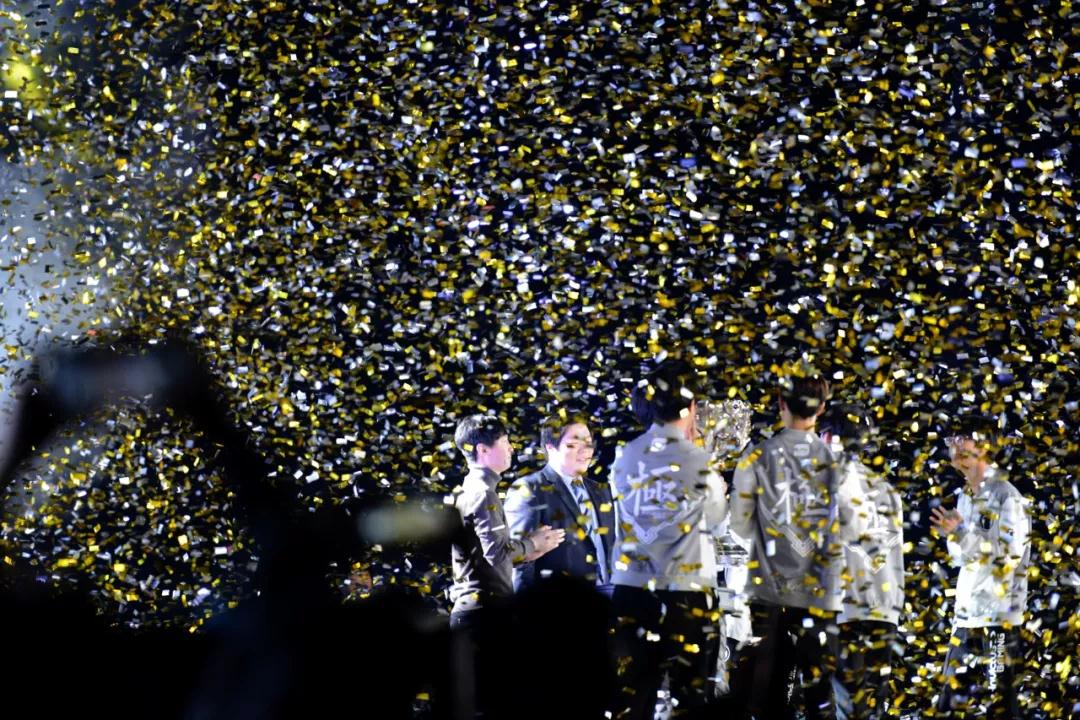 引力与体系 引力与体系