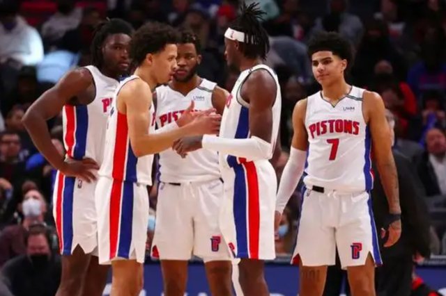 场上他提供 场上他提供