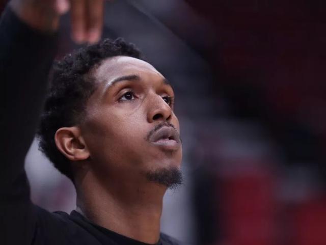 把紧张气氛 把紧张气氛